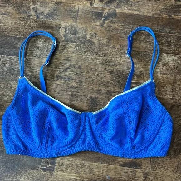 Intimately FREE PEOPLE Lace Balconette Bra Size 32C - Picture 2 of 14